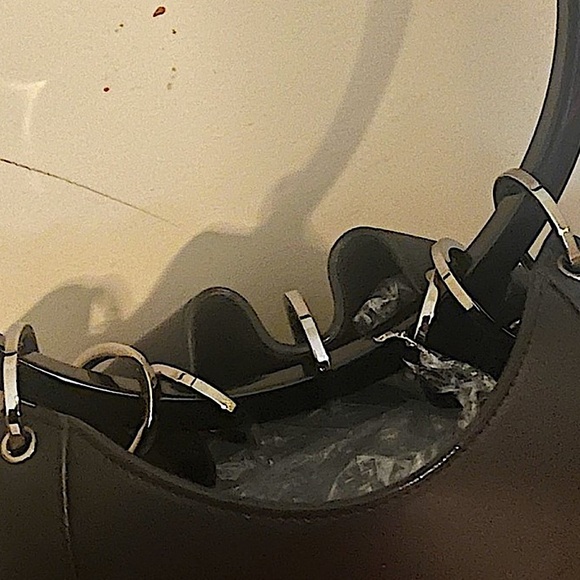 Authentic Gucci Tom Ford 99 FW Rare Black Leather Curtain Bag - Picture 4 of 16